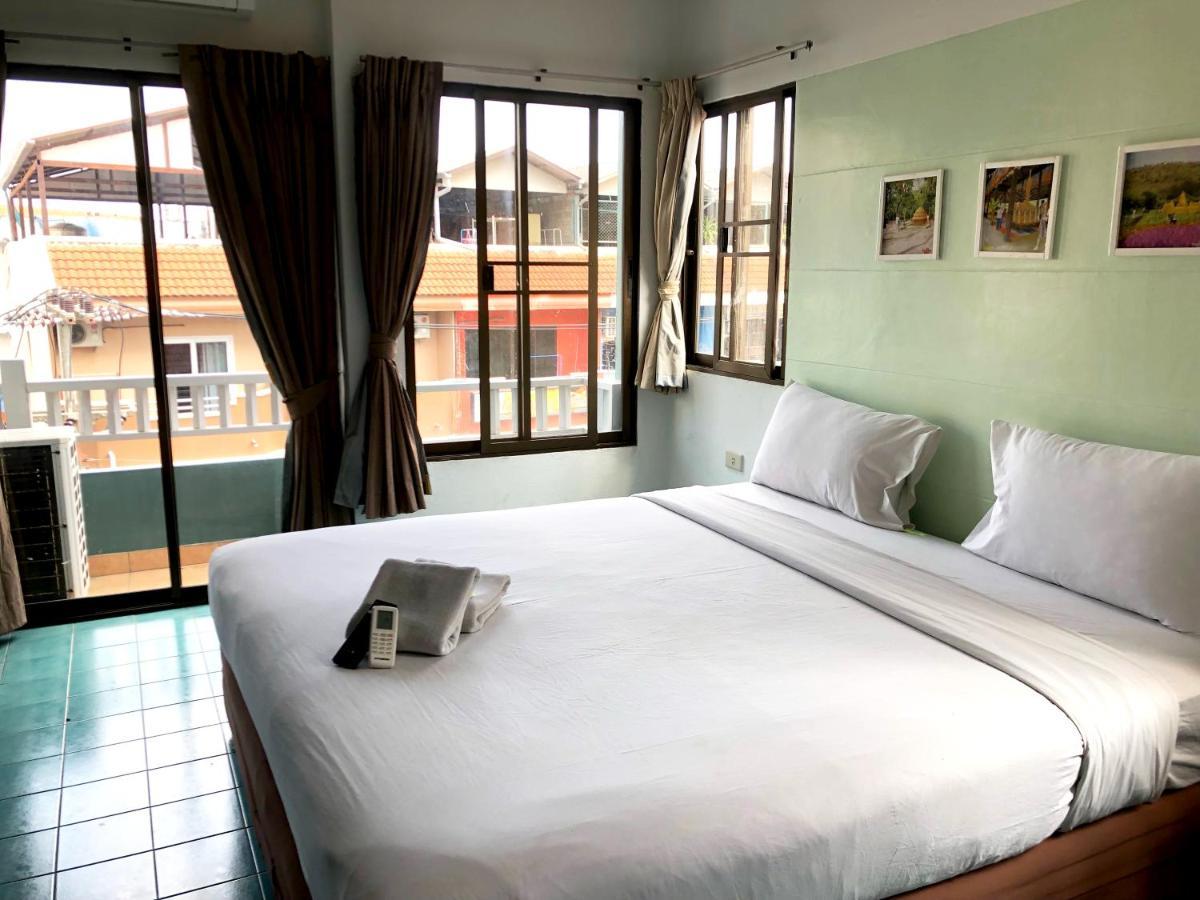 Sutus Court 7 Hotel Pattaya Exterior photo