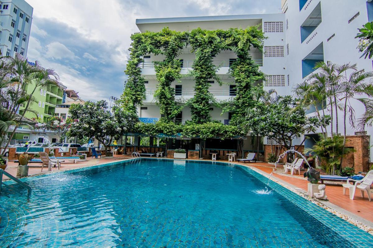 Sutus Court 7 Hotel Pattaya Exterior photo